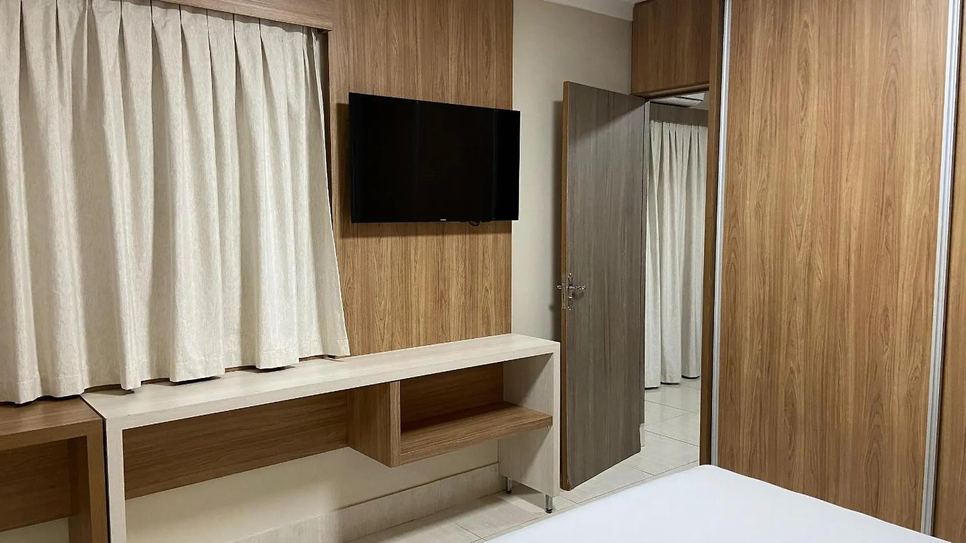 Hotel Piazza Diroma Com Acesso Ao Acqua Park E Splash Caldas Novas Apartamento